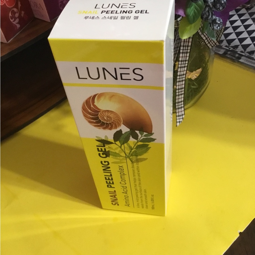 Korean skin care Snail Peeling Gel and Amino Acid Complex